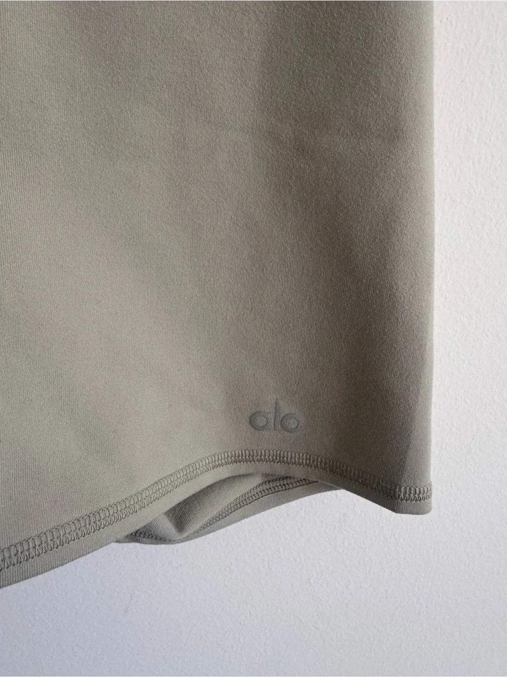 ALO Yoga | Sage Green High Waist Airbrush 5”Biker Shorts ~ Small